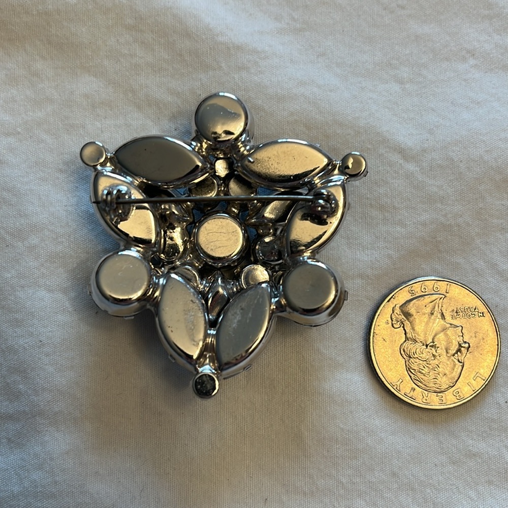 VTG Brooch - Picture 3 of 3
